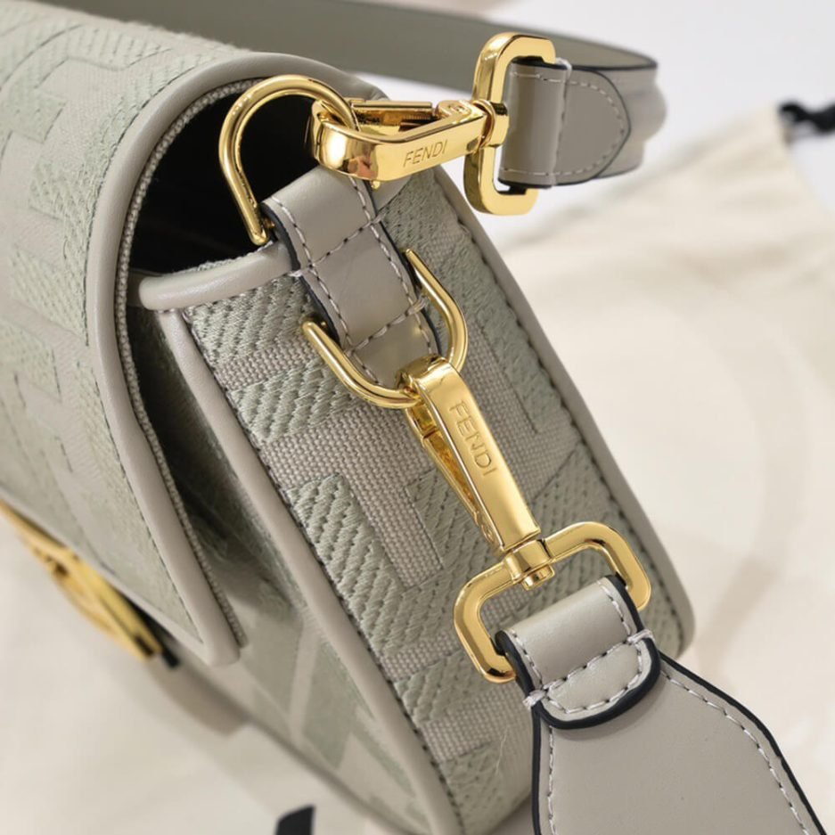 Fendi Baguette - Image 3