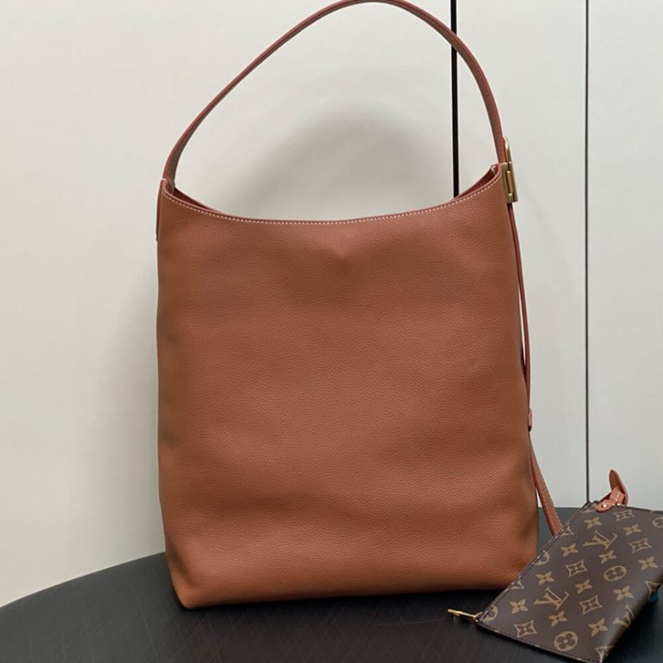 LV Low Key Hobo MM - Image 4