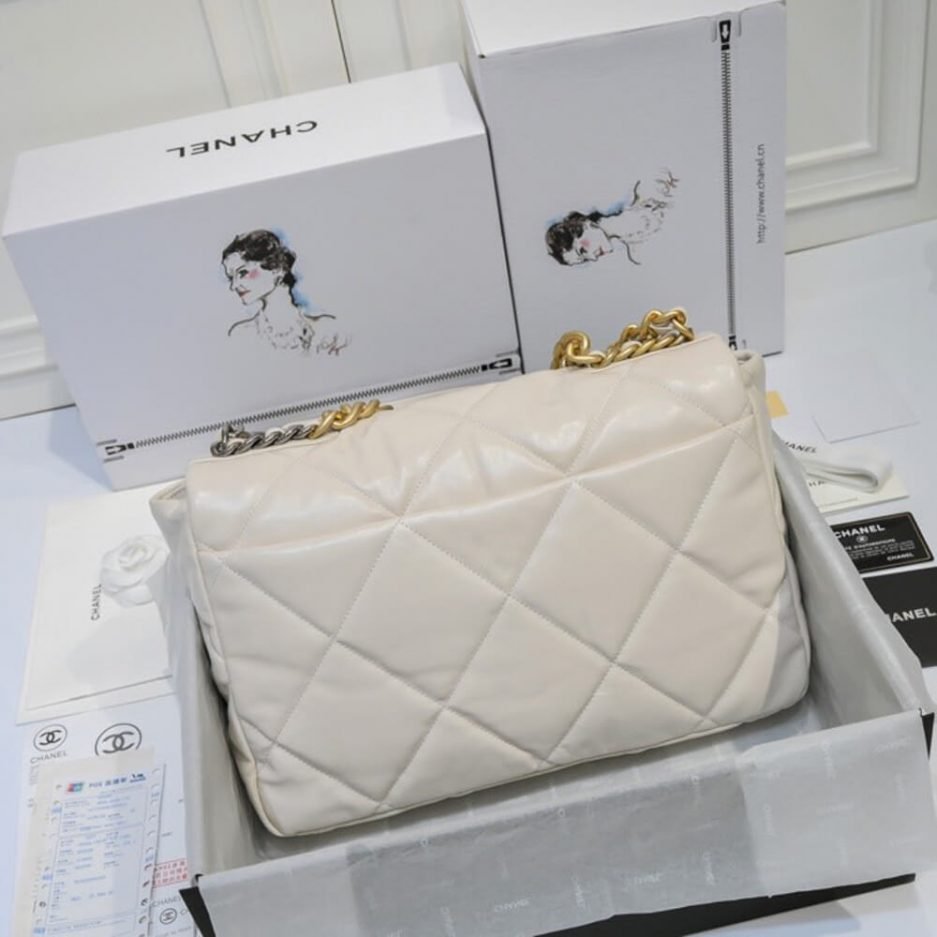CHANEL 19 MAXI HANDBAG - Image 4