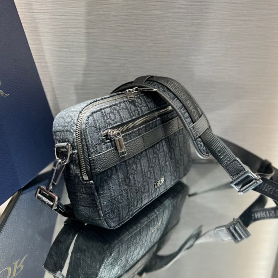 DIOR SAFARI MESSENGER BAG - Image 4