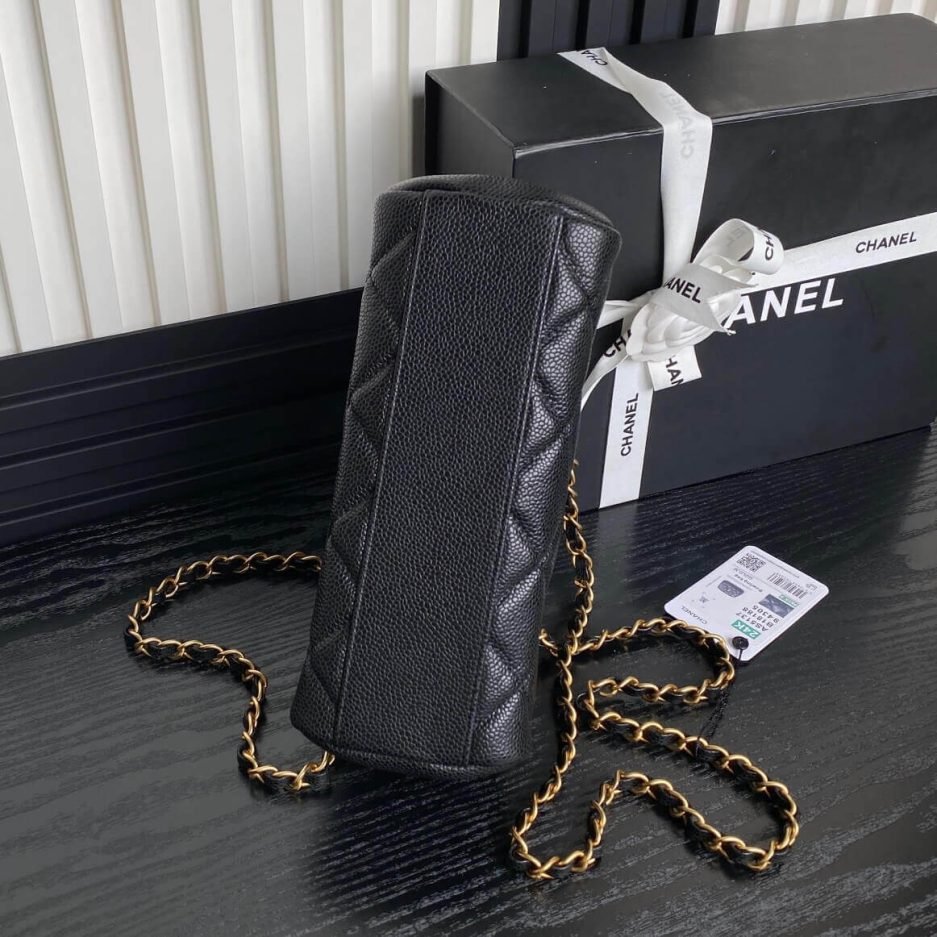 Chanel Small bowling bag - Image 5