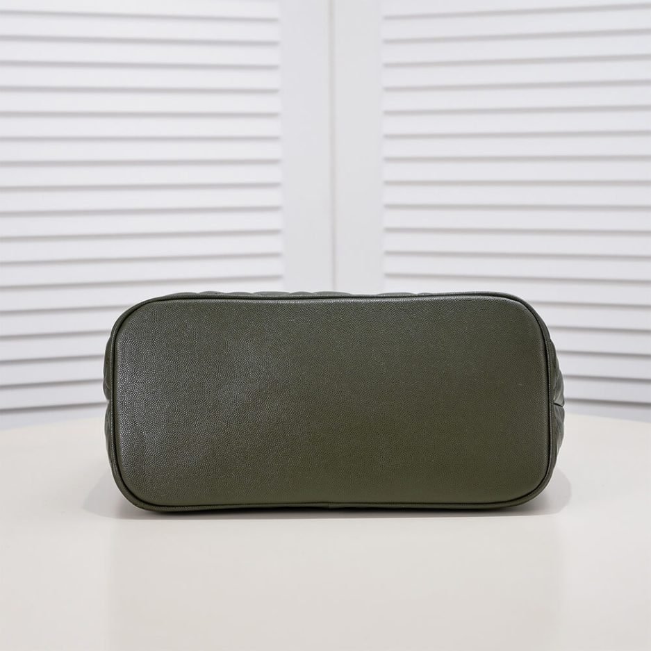 CHANEL Medallion Tote Bag - Image 5