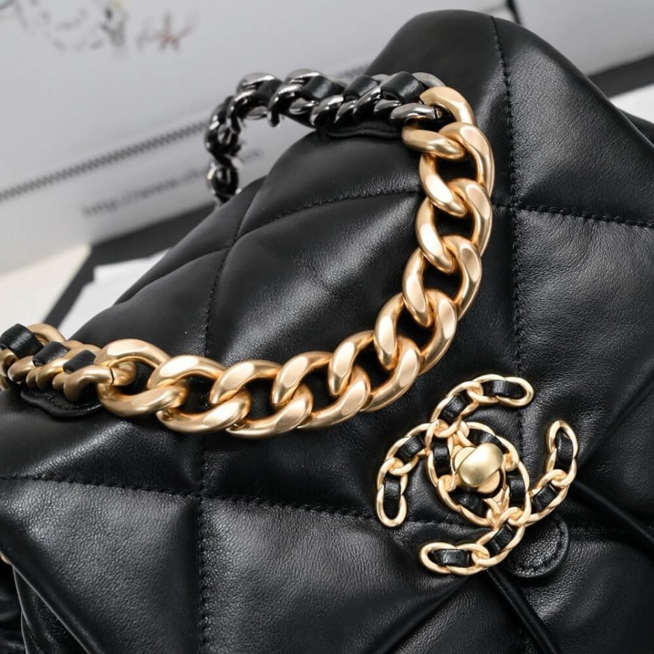 CHANEL 19 BACKPACK - Image 6