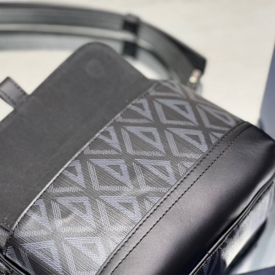 DIOR HIT THE ROAD MESSENGER POUCH - Image 6