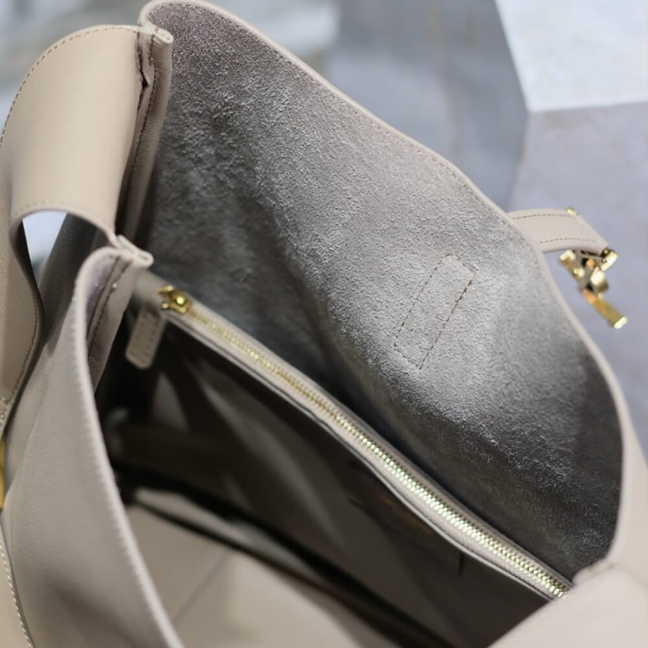 YSL LE 5 À 7 supple LARGE - Image 8