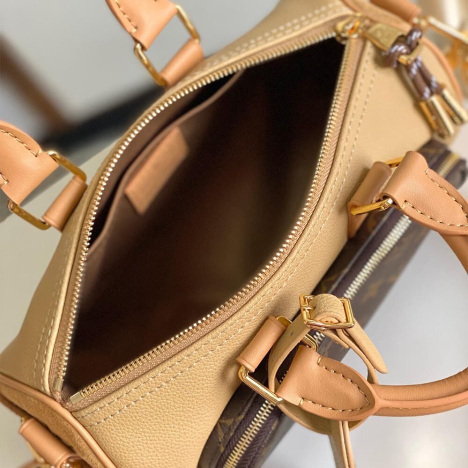 LV Keepall Bandouliere 25 - Image 8