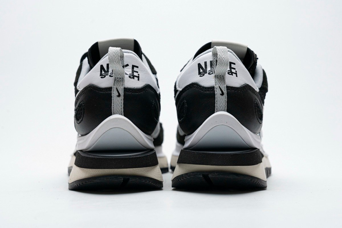 PKstockx Sacai x Nike Pegasua Vaporfly Black White CI9928-001 - Image 4