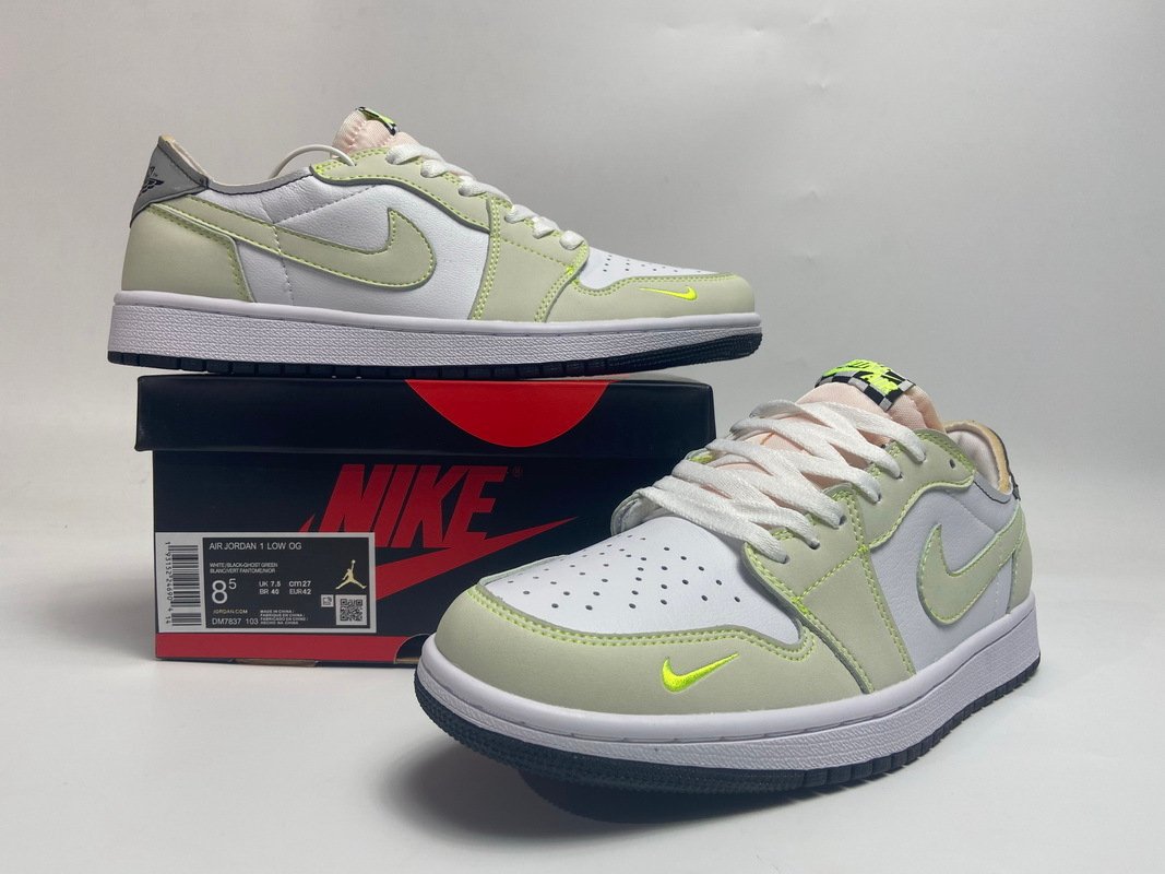 PKstockx Air Jordan 1 Retro Low White Ghost Green Black DM7837-103 - Image 4