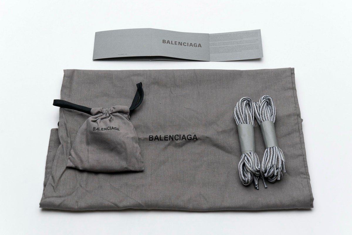 Balenciaga Track Grey White 555032 W1GB7 1214 (LED) - Image 12