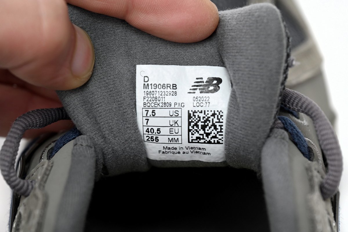 NEW BALANCE Grey M1906RB - Image 8