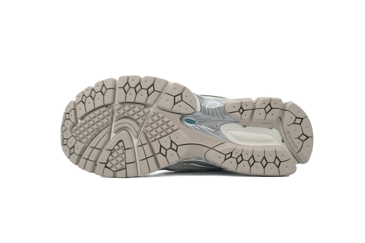 NEW BALANCE Light Gray Silver M1906REE - Image 4