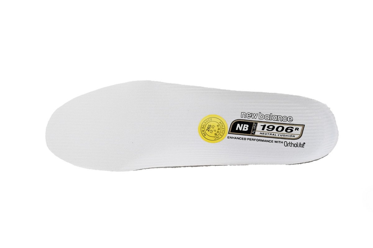 NEW BALANCE White Pale M1906RE - Image 10