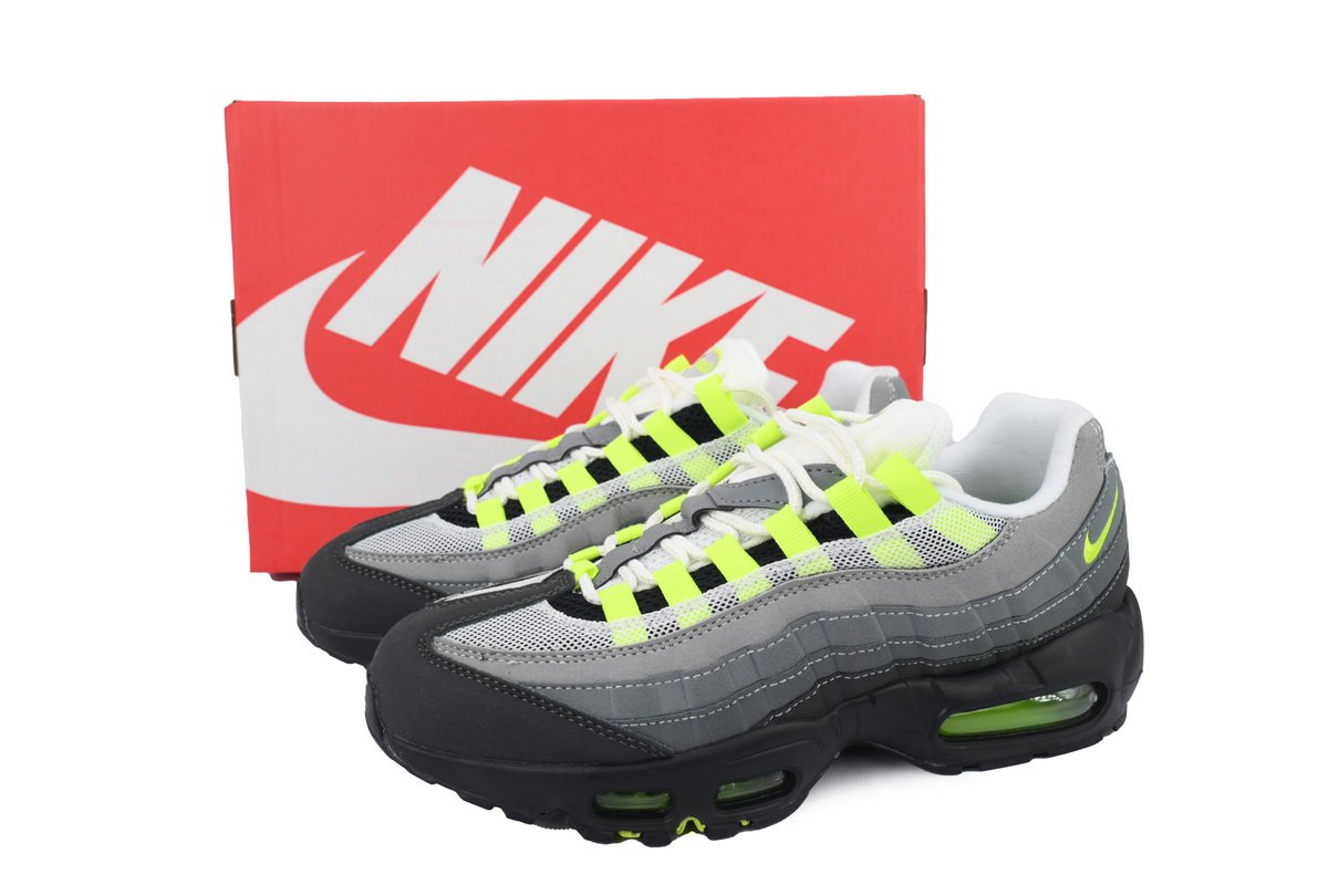 Nike Air Max 95 OG 'Neon' 2015 554970-071 - Image 3