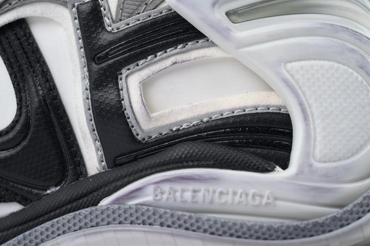 PK God Batch Balenciaga Runner Sneaker 'Grey White Black' 772774 W3RNY 9012 - Image 7