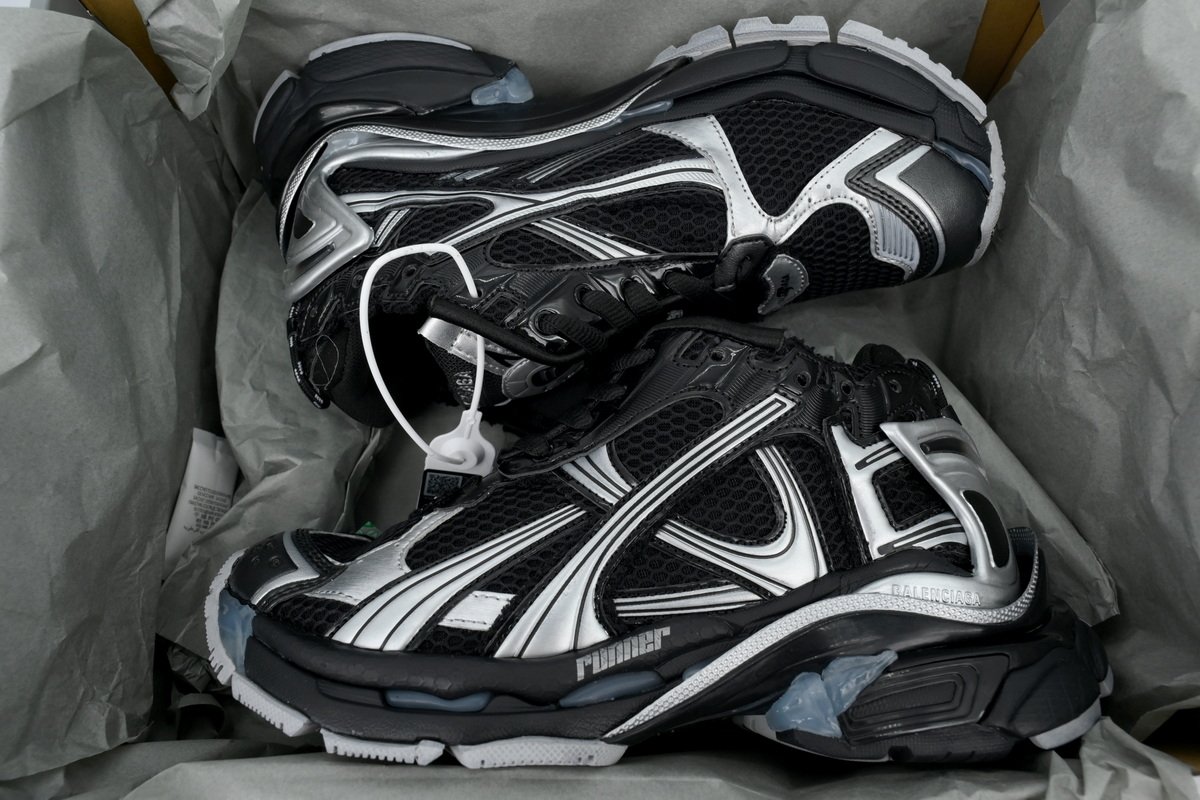 PK God Batch Balenciaga Runner Sneaker Dark Gray 772767 W3RNY 0322 - Image 10