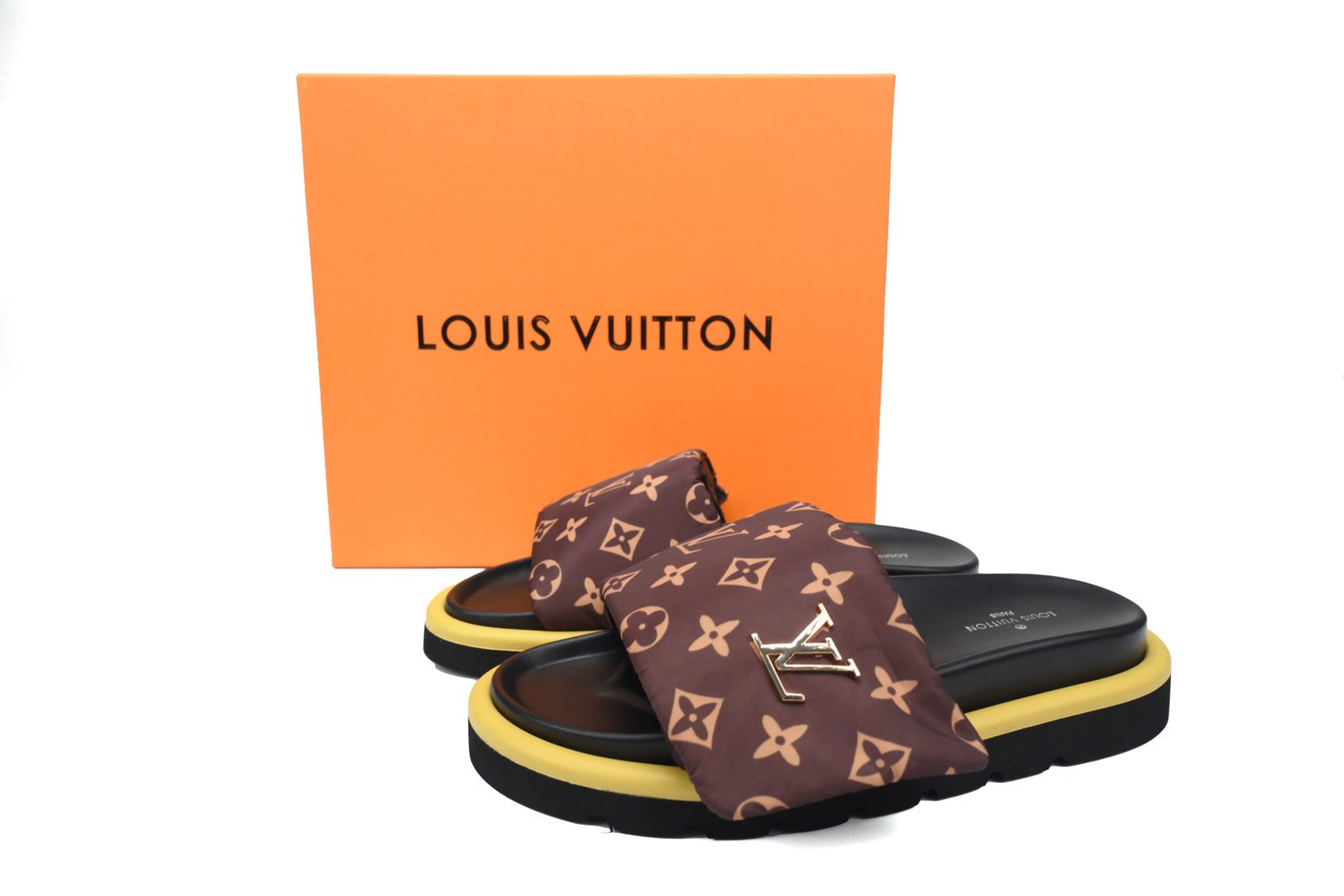 PK God Batch LOUIS VUITTON Pool Pillow Comfort Brown metal label - Image 3
