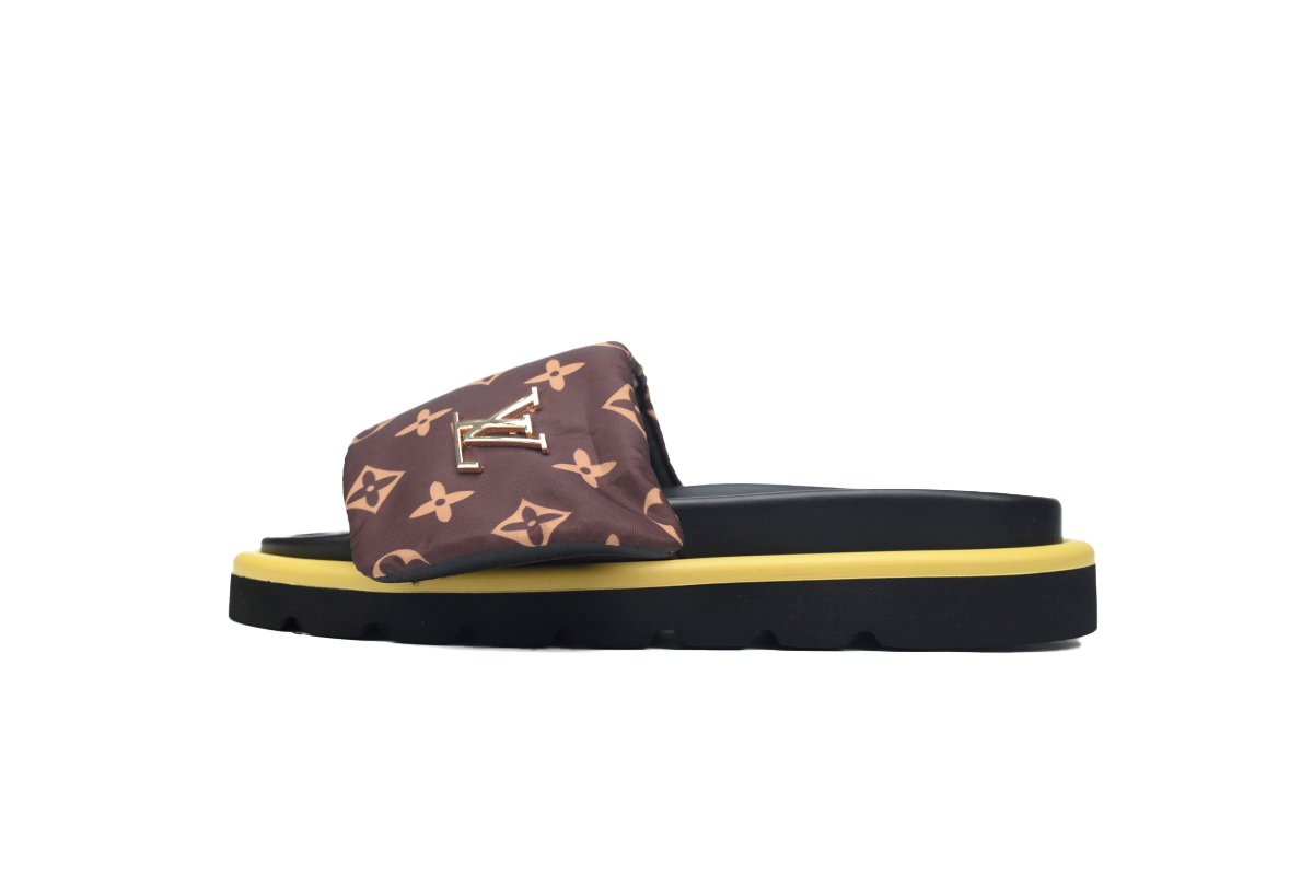 PK God Batch LOUIS VUITTON Pool Pillow Comfort Brown metal label