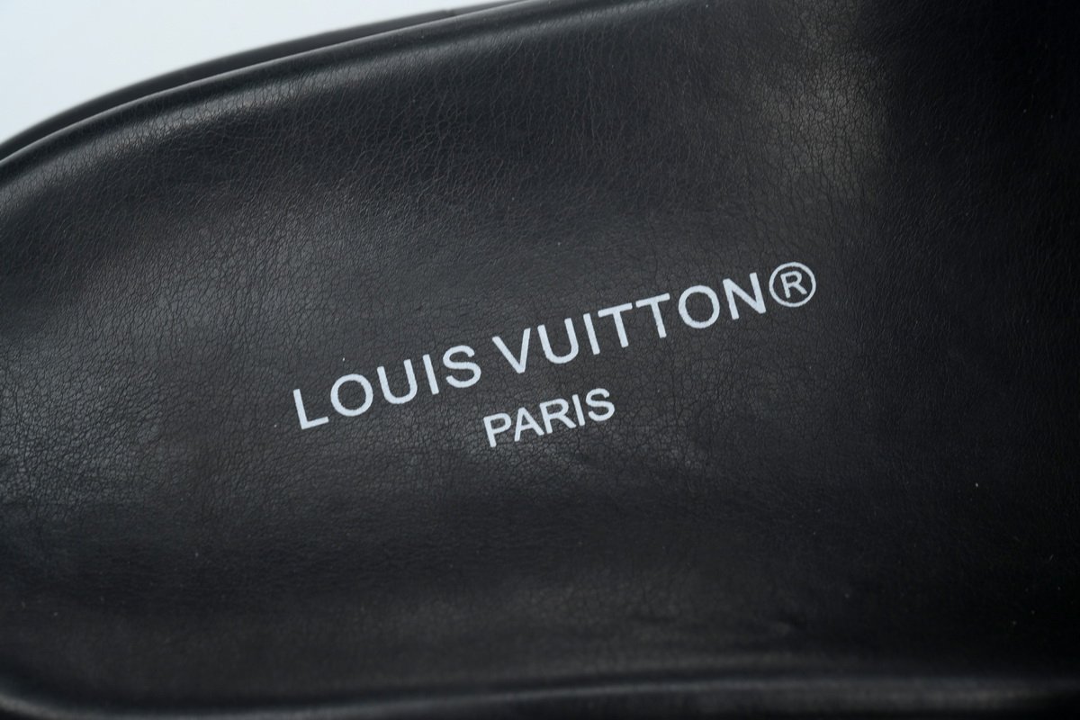 PK God Batch LOUIS VUITTON Pool Pillow Comfort XM Dark Blue - Image 4