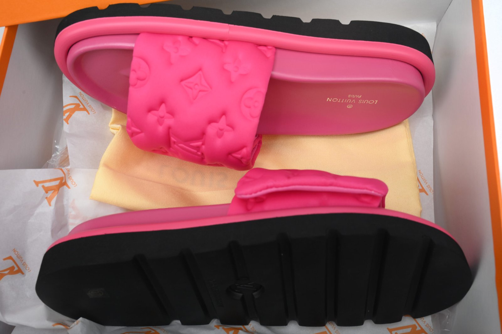 PK God Batch LOUIS VUITTON Pool Pillow Pink - Image 8