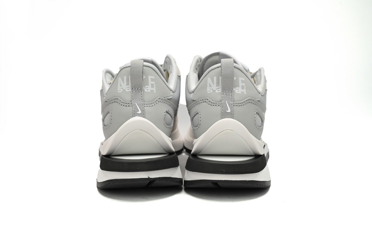PKstockx Sacai x VaporWaffle 3.0 Pale DD1875-108 - Image 3