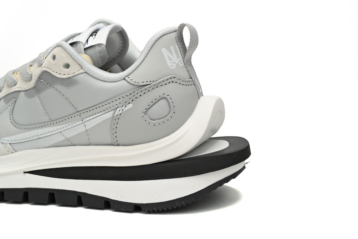 PKstockx Sacai x VaporWaffle 3.0 Pale DD1875-108 - Image 5