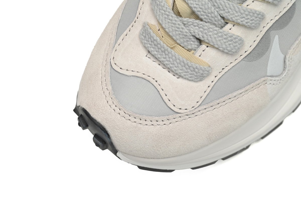 PKstockx Sacai x VaporWaffle 3.0 Pale DD1875-108 - Image 6