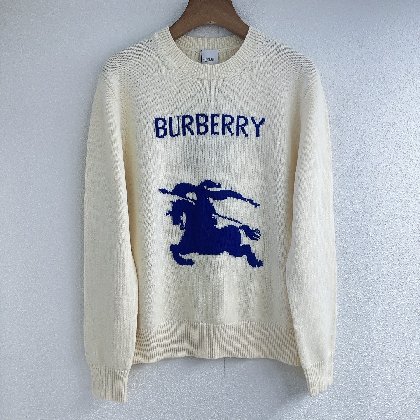 Burberry Classic Warhorse Wool Knit Sweater D80105 - Image 4