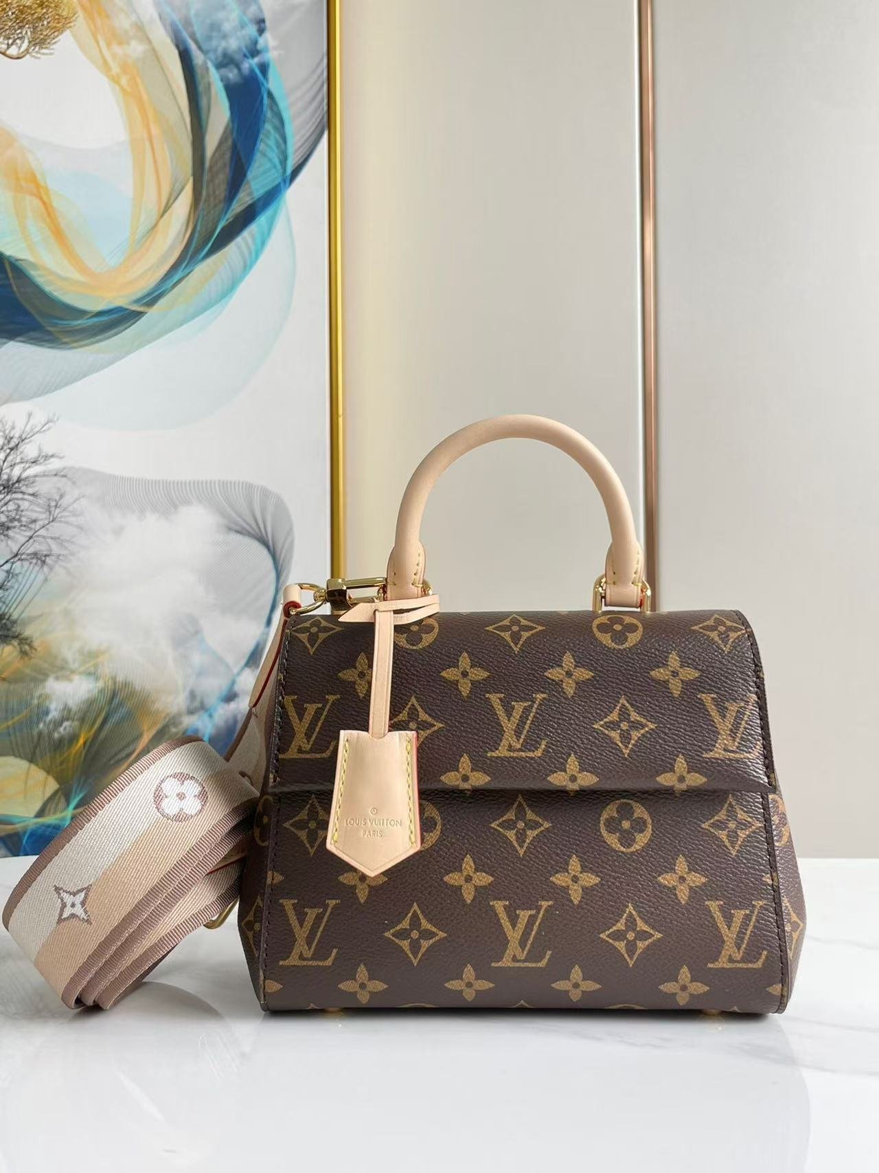 Louis Vuitton Cluny Mini two-way Handbag L92802