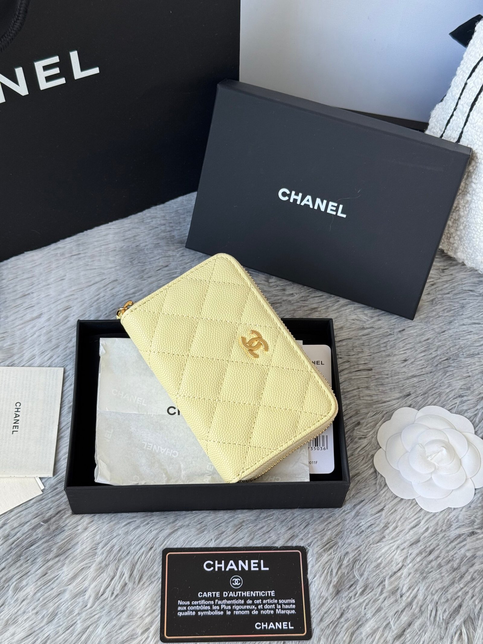 Chanel Caviar Leather Zero-Purse L93003 - Image 5