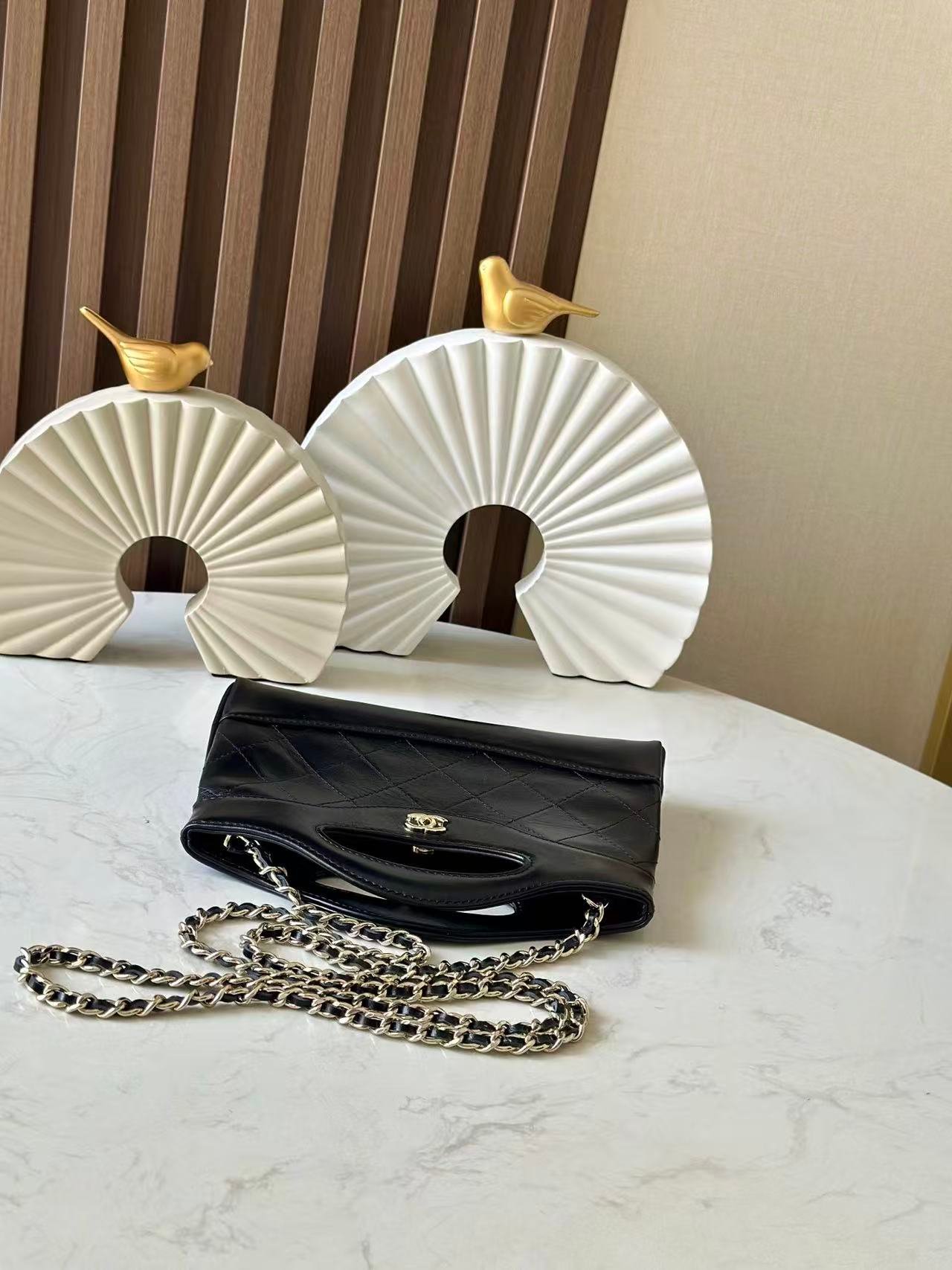 Chanel Precious Buttons Quilted Flap Bag L91706 - Image 7