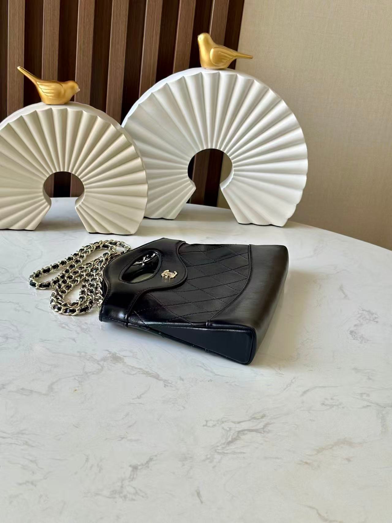 Chanel Precious Buttons Quilted Flap Bag L91706 - Image 5