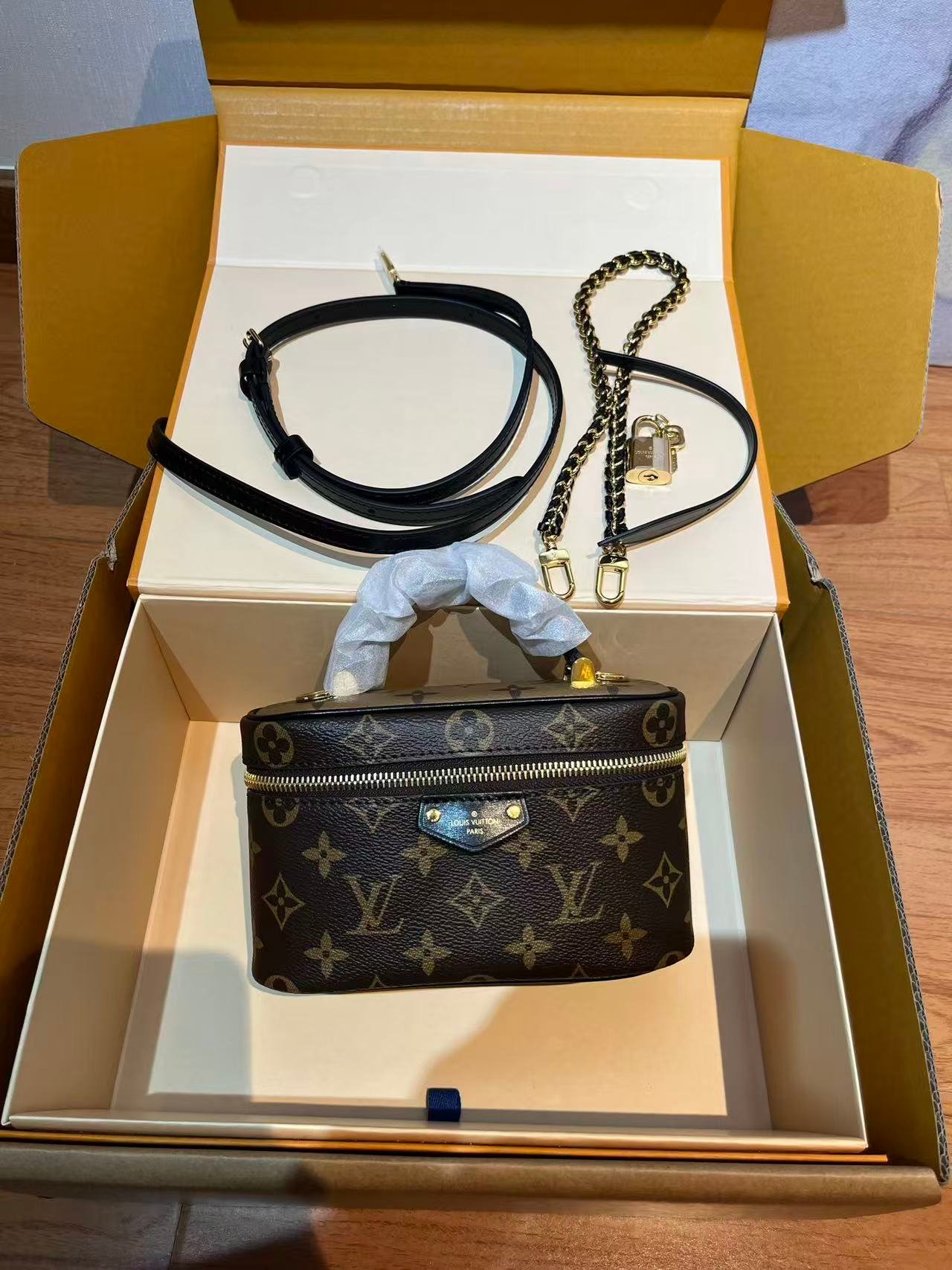 Louis Vuitton Vanity PM Monogram Reverse L91707