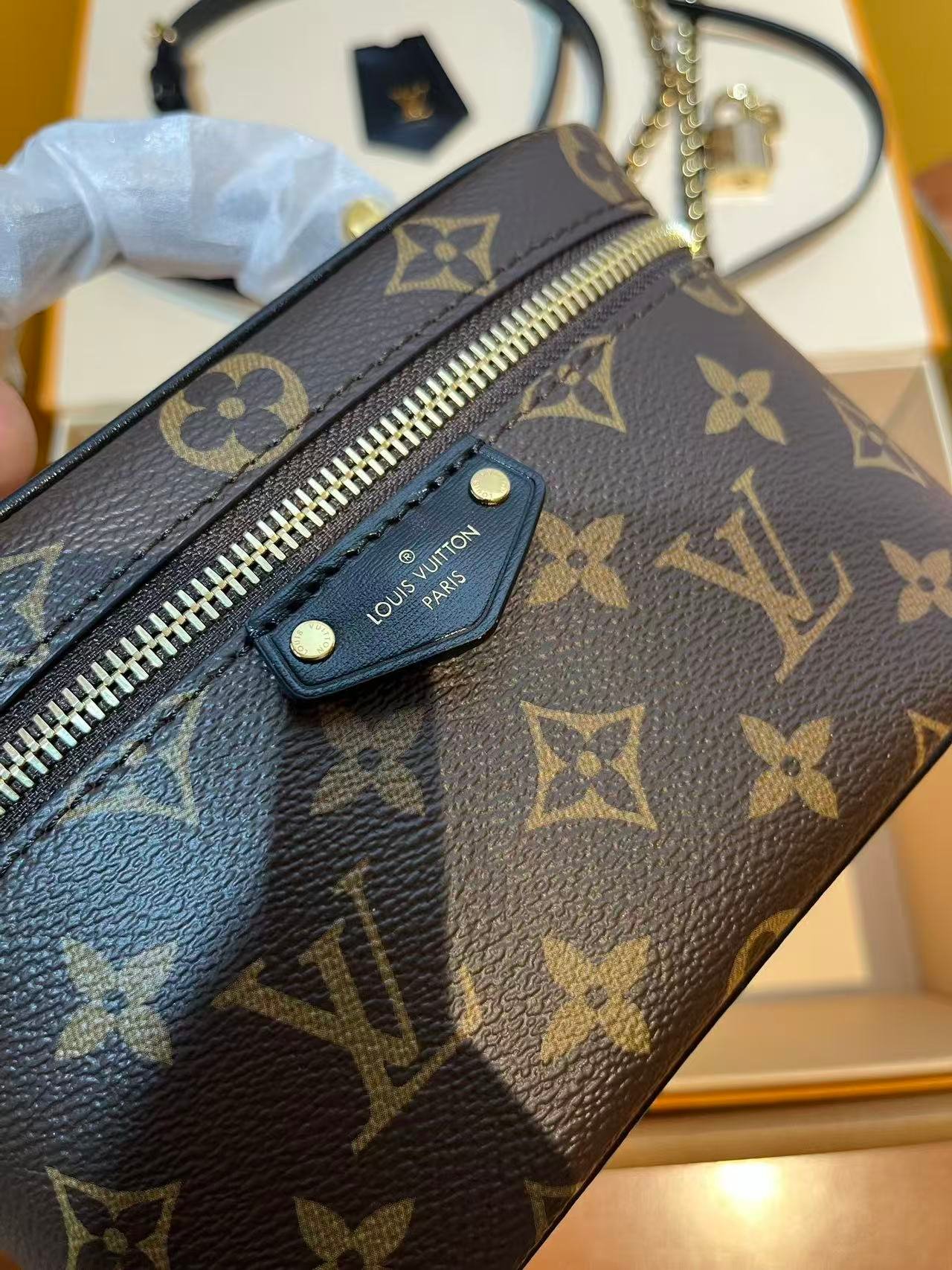Louis Vuitton Vanity PM Monogram Reverse L91707 - Image 4