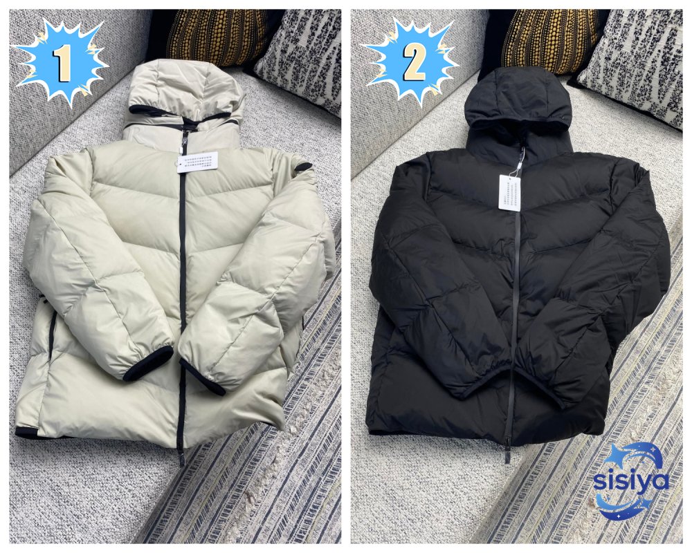 Moncler Forez Short Down Jacket 92105