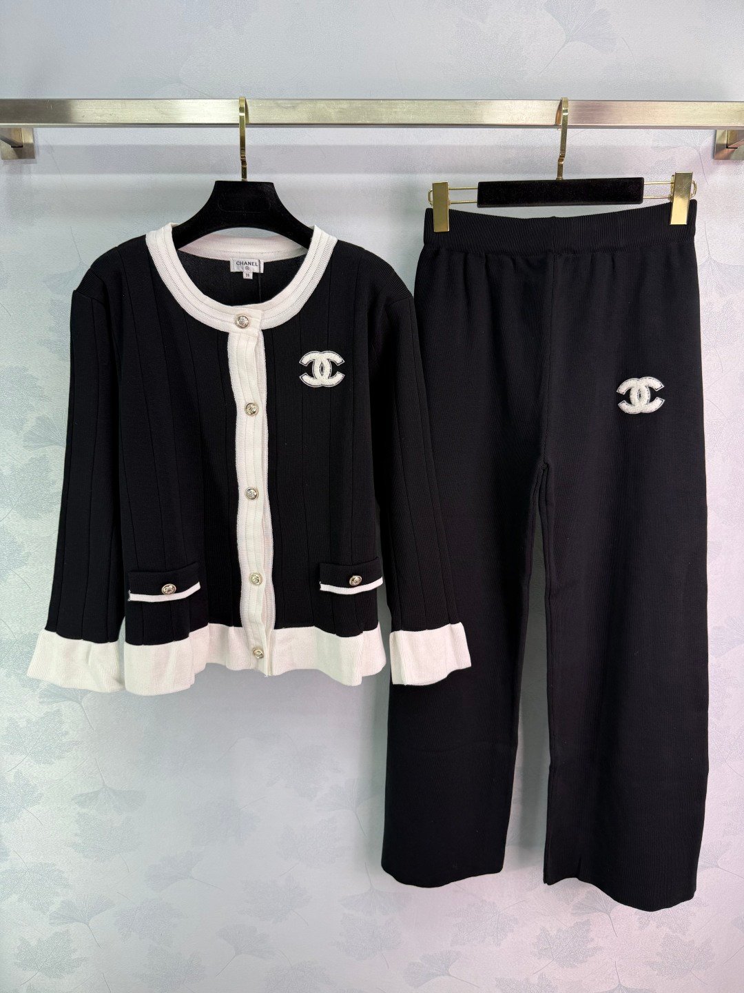 Chanel casual suit D90403 - Image 2