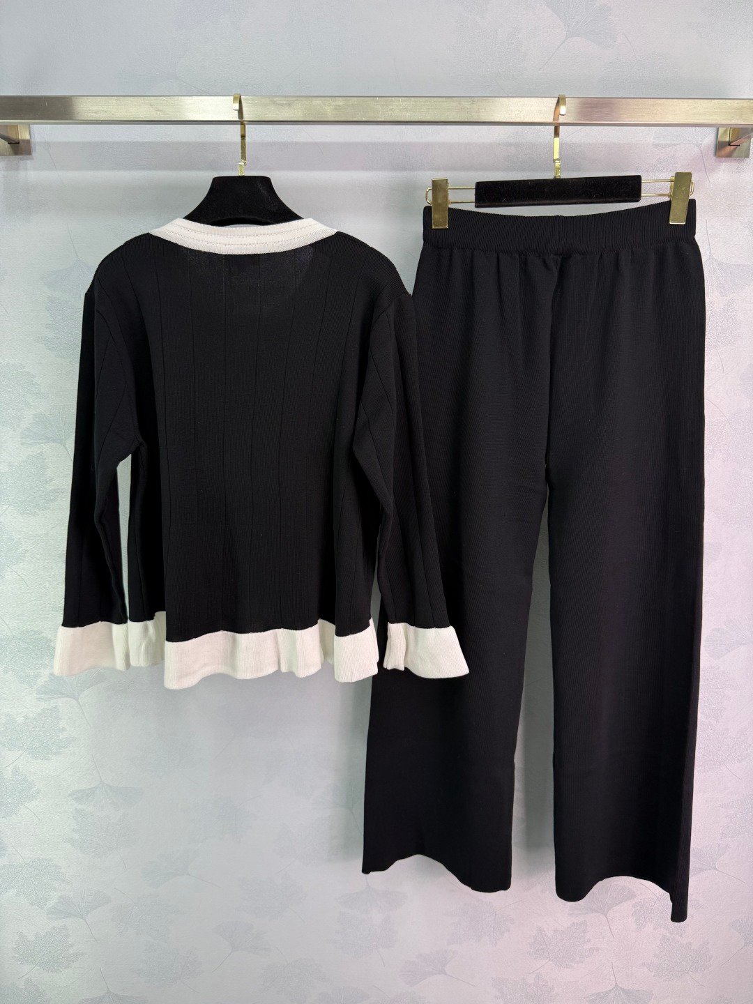 Chanel casual suit D90403 - Image 3