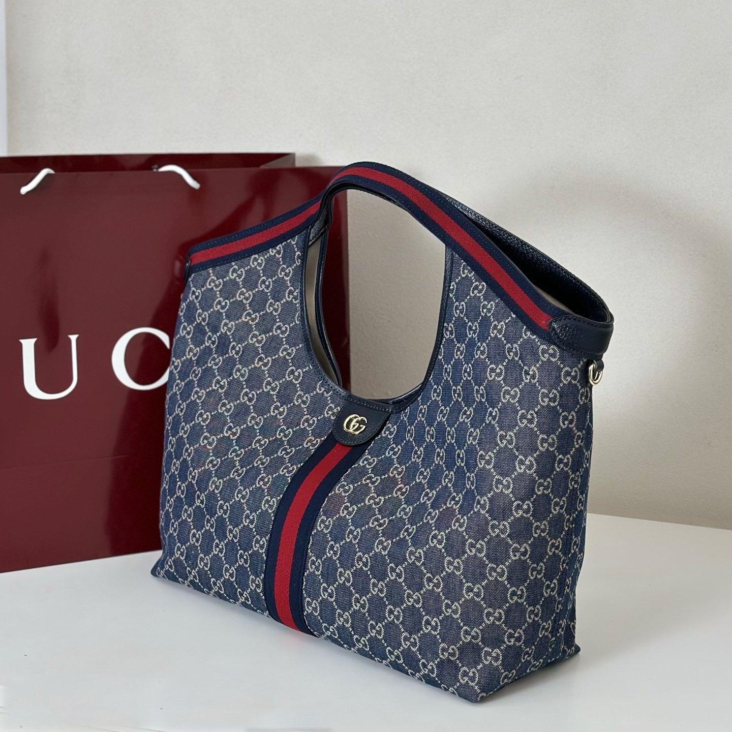 Gucci Print Bogg Bag L90704 - Image 3