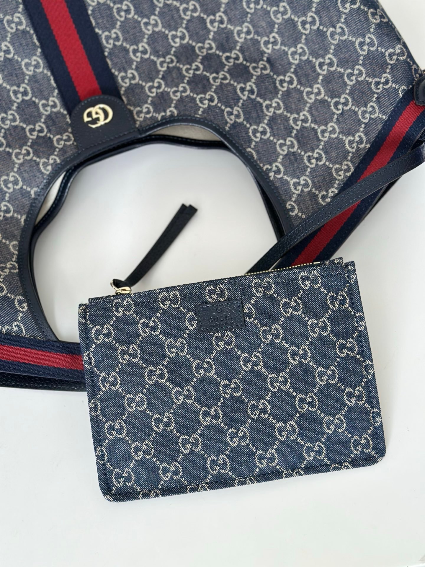 Gucci Print Bogg Bag L90704 - Image 4
