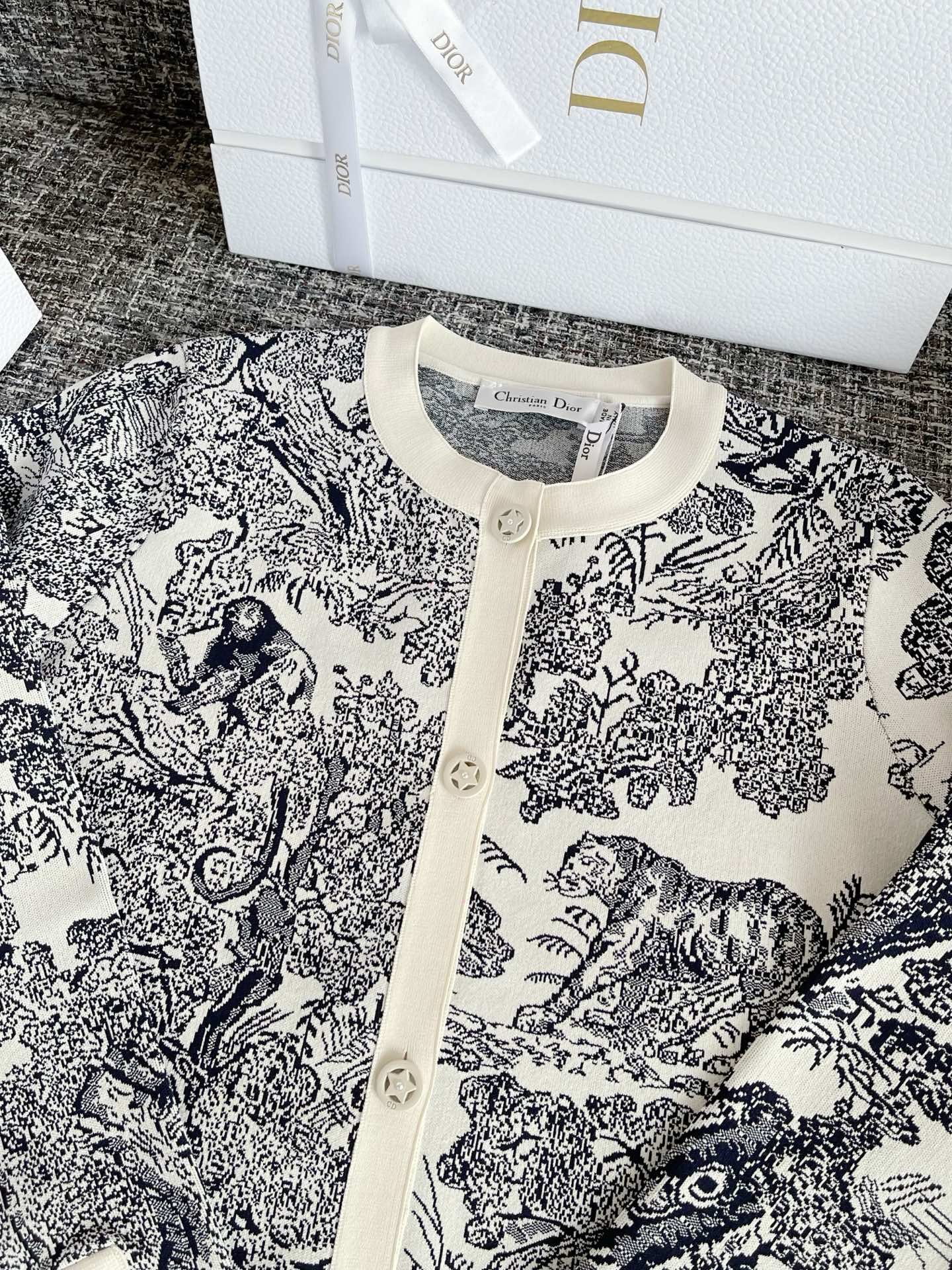 DIOR new knit cardigan D91603 - Image 7