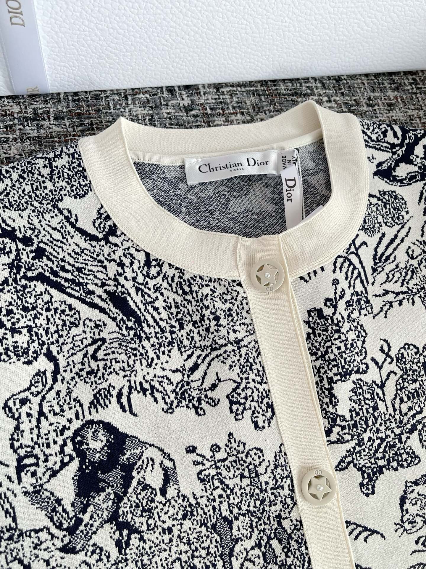 DIOR new knit cardigan D91603 - Image 6