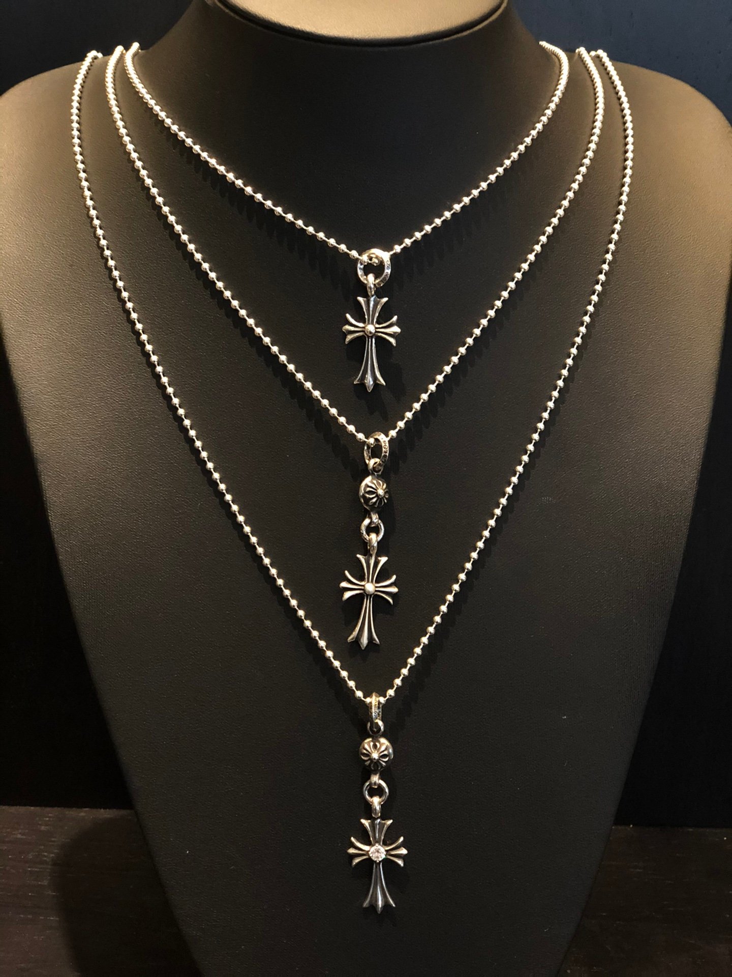 Chromite Heart Classic Cross Beaded Necklace L91702