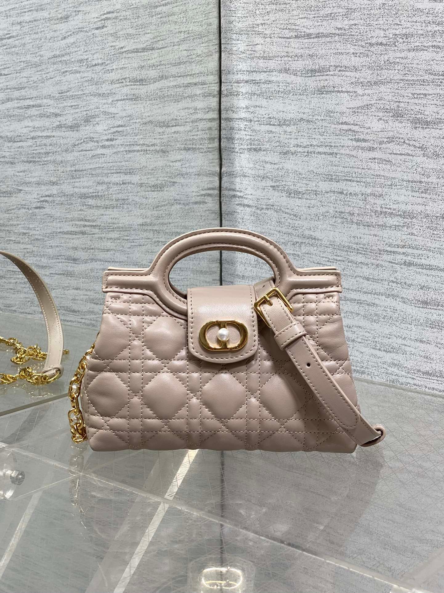 Dior Mini Chain Bag L91801 - Image 5
