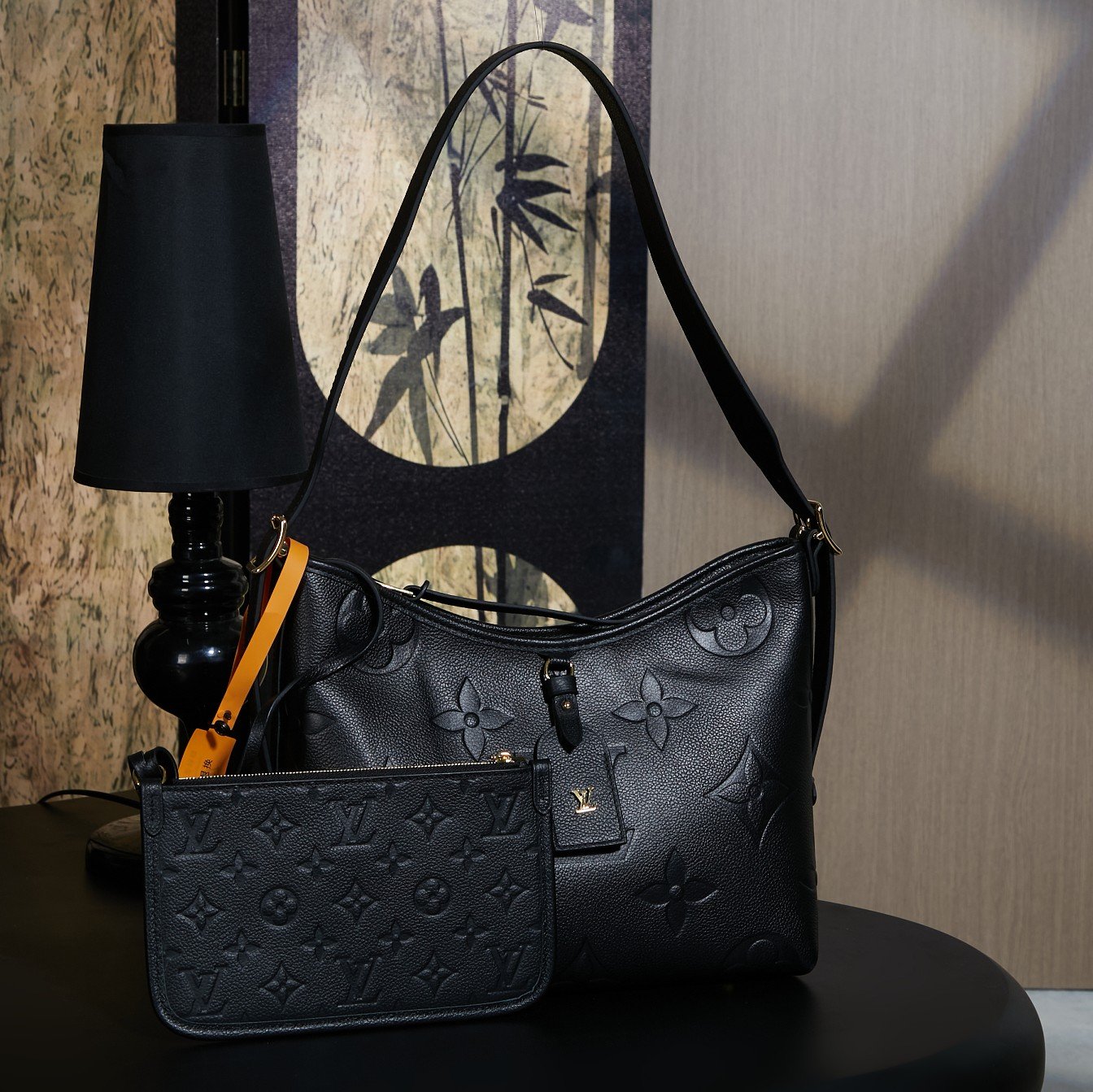 LV Underarm Bag L91803 - Image 5