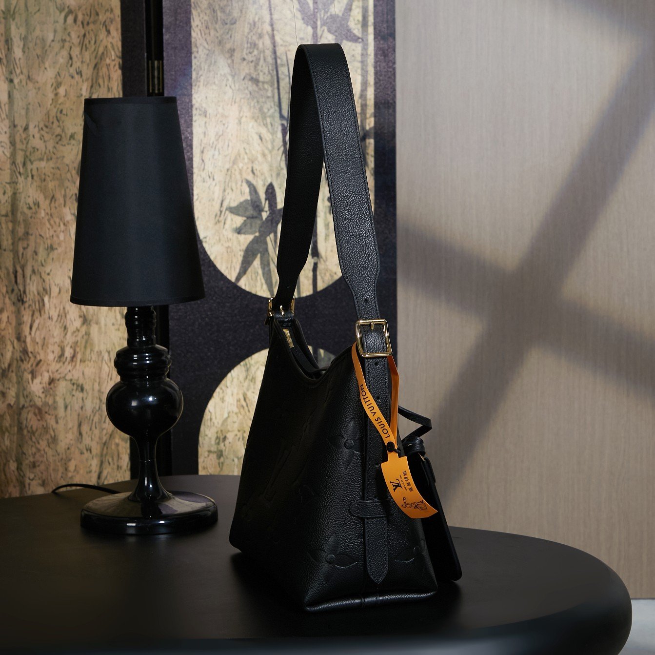 LV Underarm Bag L91803 - Image 7