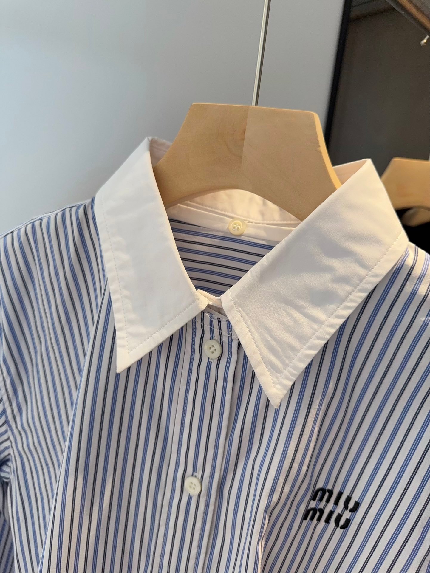 Miumiu shirt D92104 - Image 6