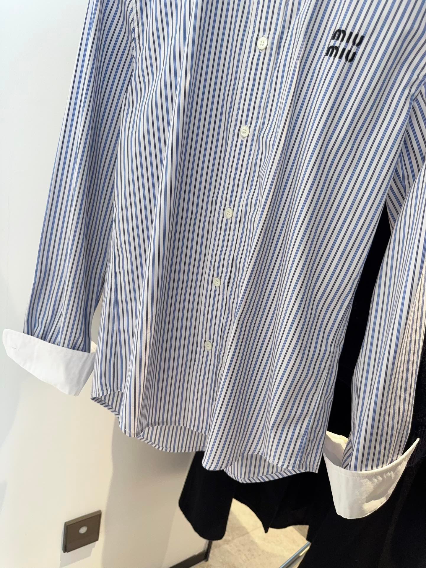 Miumiu shirt D92104 - Image 5