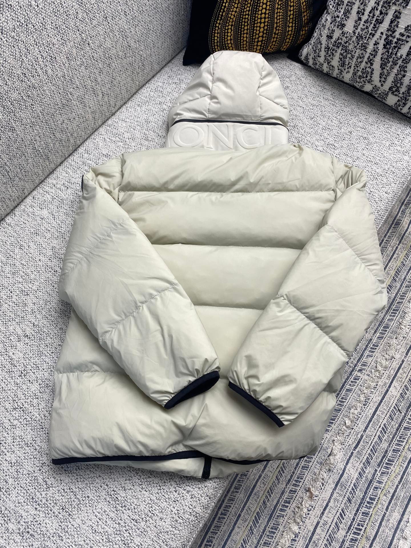 Moncler Forez Short Down Jacket 92105 - Image 3