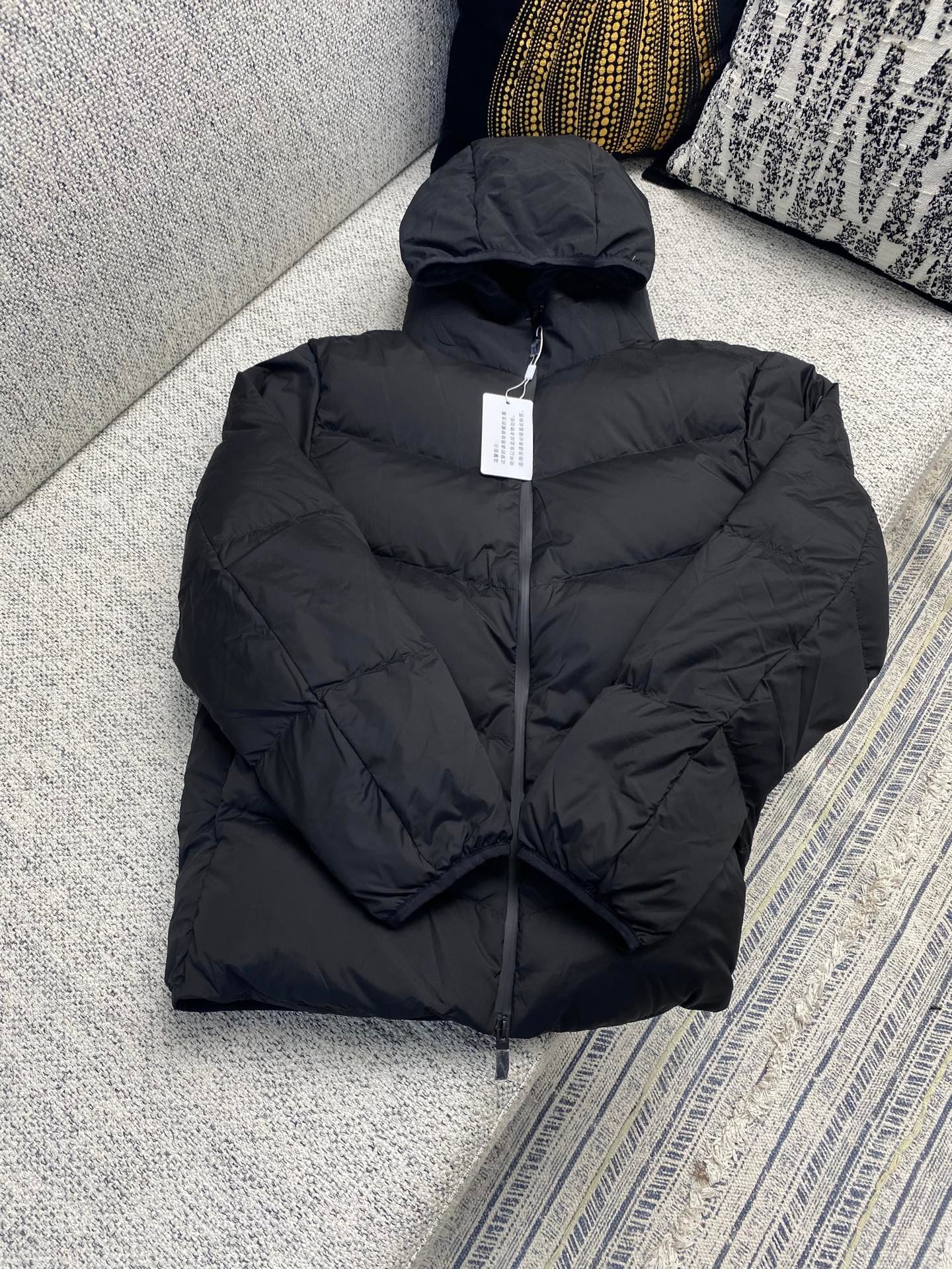 Moncler Forez Short Down Jacket 92105 - Image 6