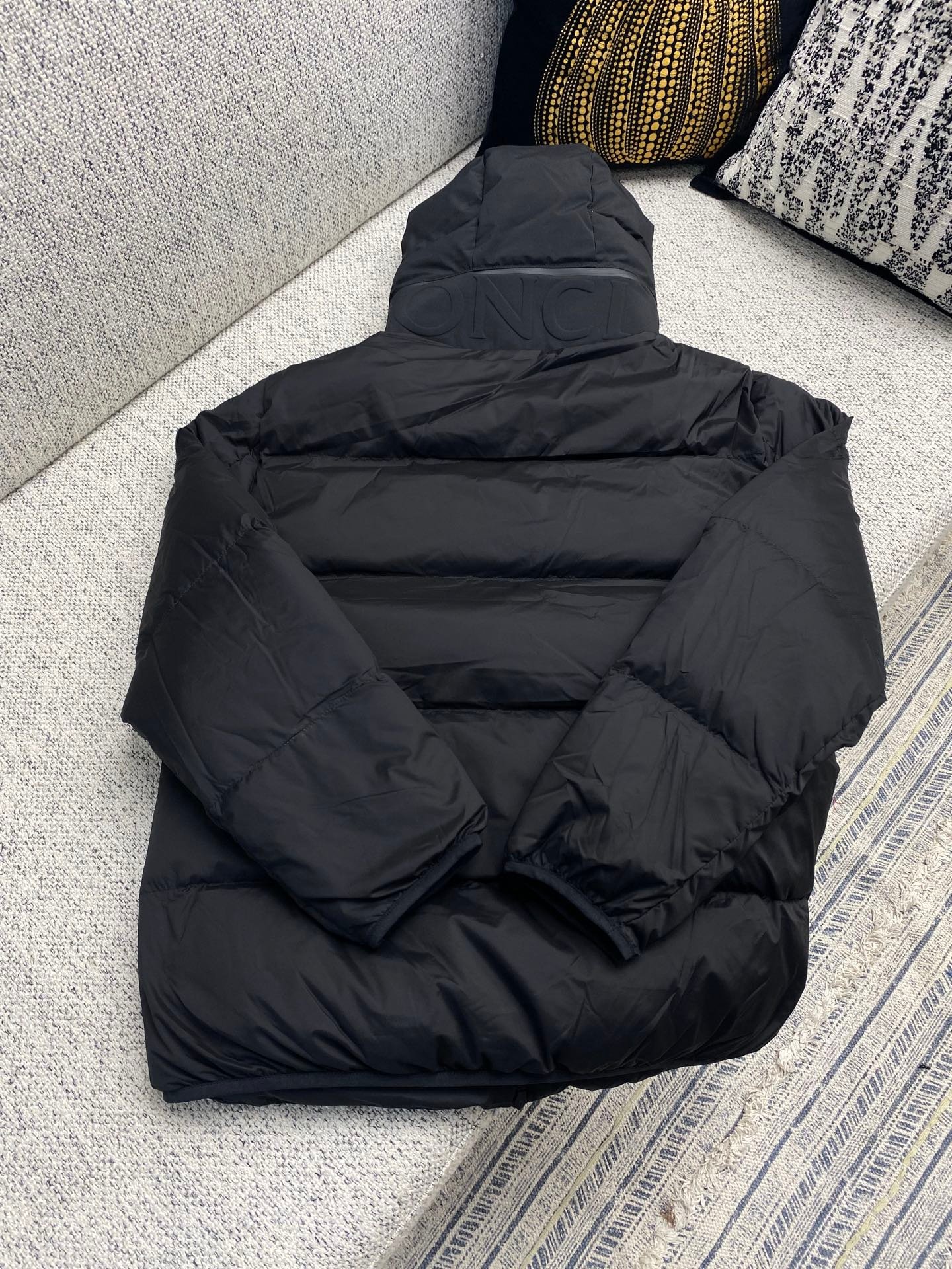 Moncler Forez Short Down Jacket 92105 - Image 5