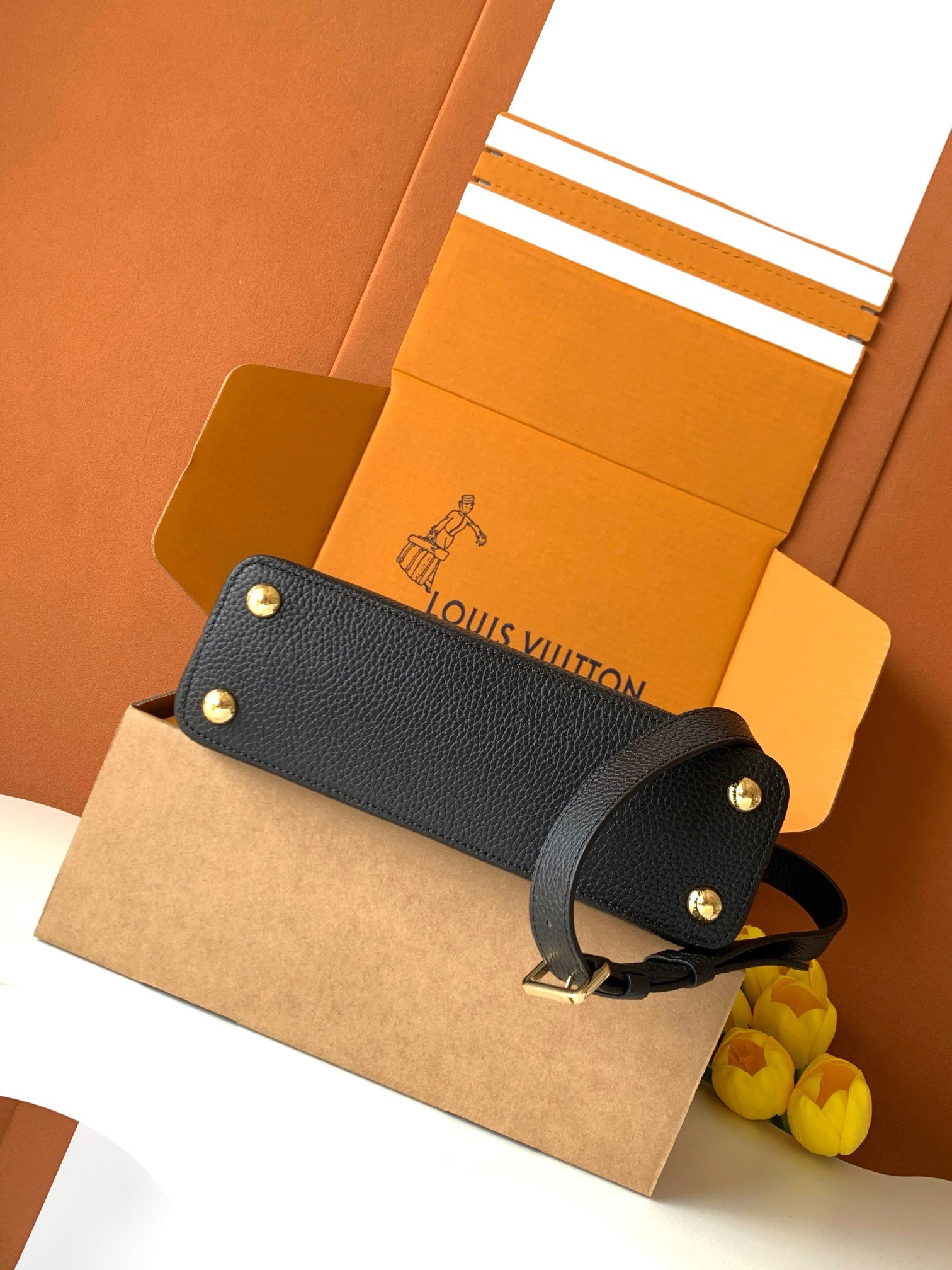 Louis Vuitton black with shiny python gold L92303 - Image 6